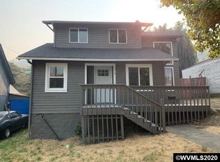375 SE Pitzer St, Roseburg, OR 97470