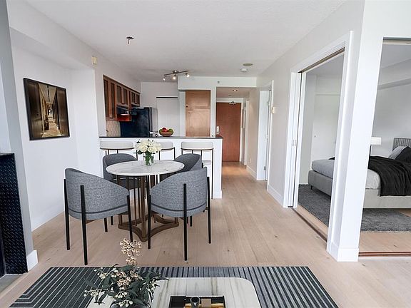 2nd image of 55 Alexander St #204