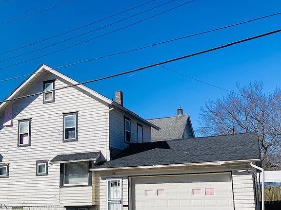 3rd image of 869 Lawton St