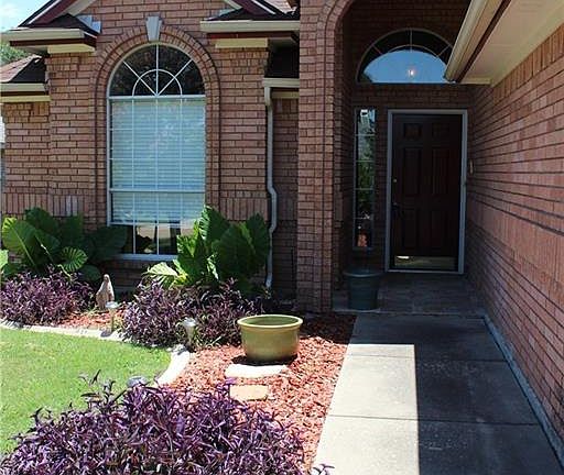 5th image of 119 S Blue Bonnet Cir