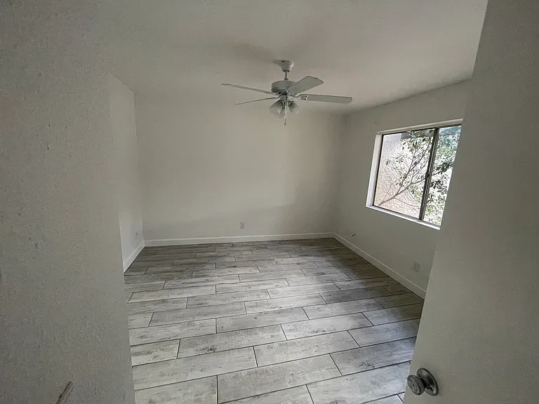 4929 N 42nd Way — Photo 9