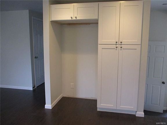 5th image of 3913 Sharondale Dr