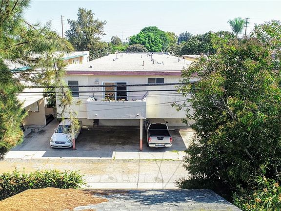 3rd image of 3661 McLaughlin Ave