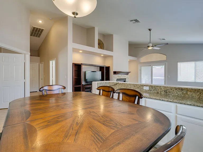 489 First Light St — Photo 7