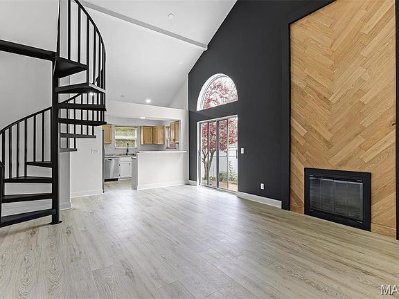 5th image of 838 Liberty Village Dr