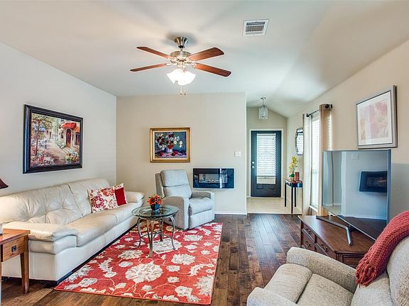 4th image of 1305 Alder Tree Ln