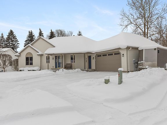 2nd image of 3140 N Bluff Ct