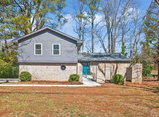 3940 Pinehurst Valley Dr, Decatur, GA 30034