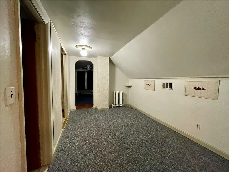 112 N Roosevelt Ave — Photo 6