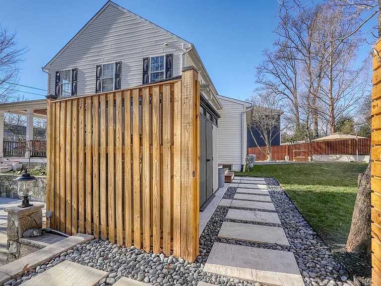 5811 Johnson Ave — Photo 43