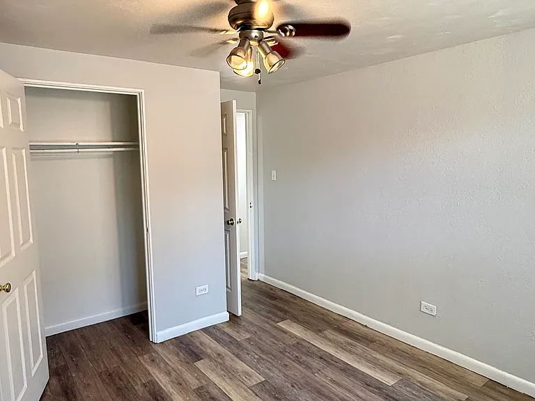 1121 N. Ogden — Photo 30