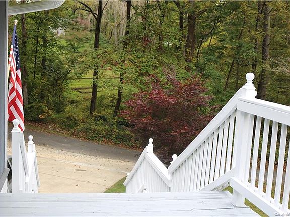 3rd image of 219 N Hills Dr
