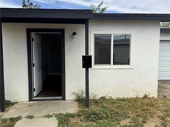 2nd image of 45445 Cedar Ave