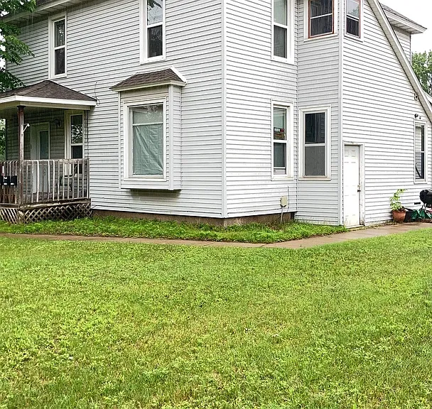 1602 Altoona Ave — Photo 3