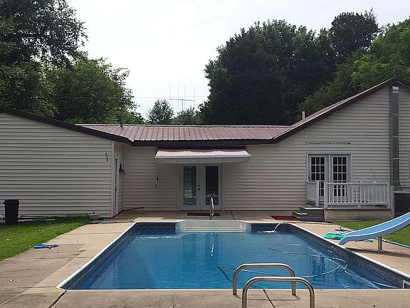 2nd image of 1214 Starnes St