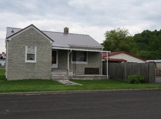 210 Rockbridge Ave, Richlands, VA 24641