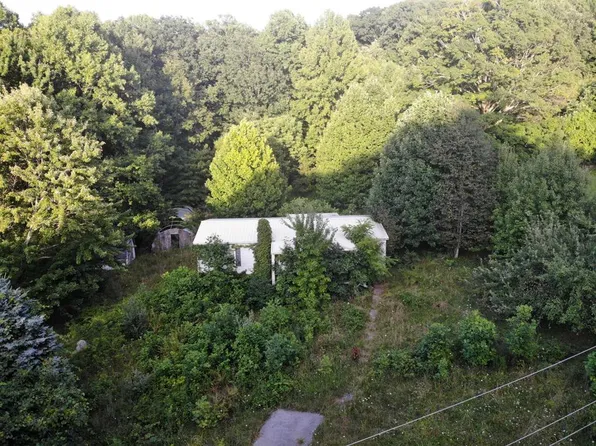 913 Carter Hill Rd, North Tazewell, VA 24630
