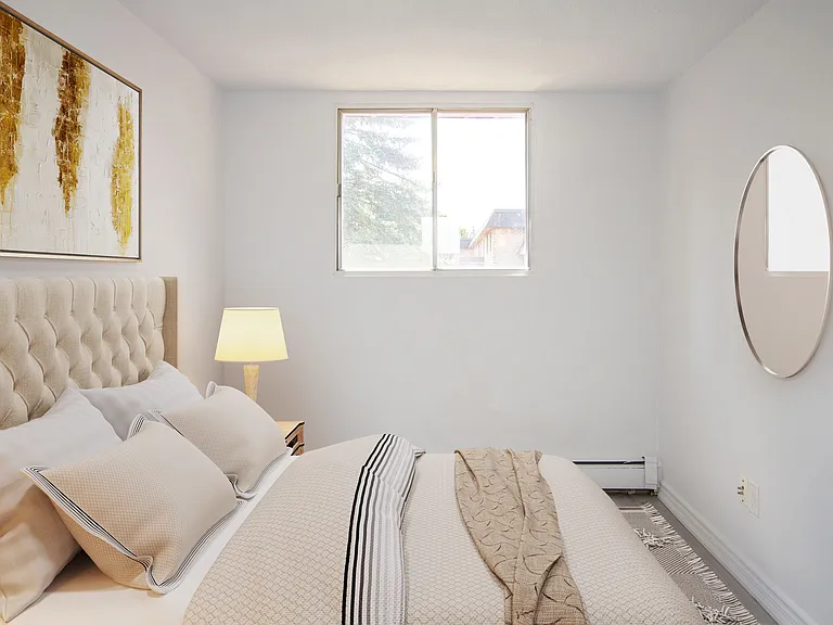 133 Woodside Ave — Photo 8