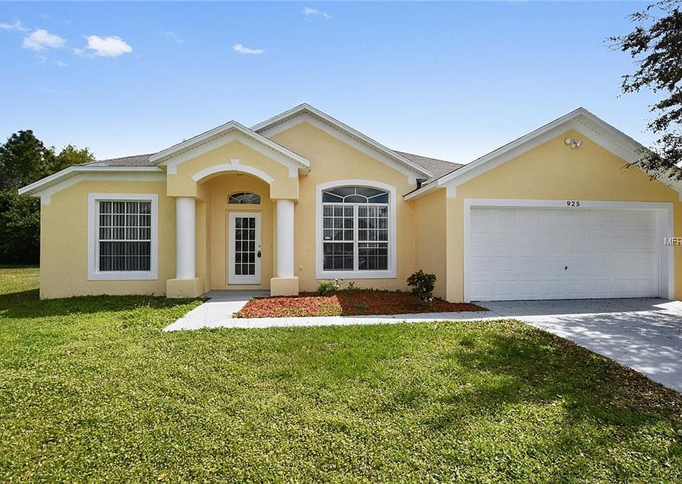 1st image of 925 San Carlos Way