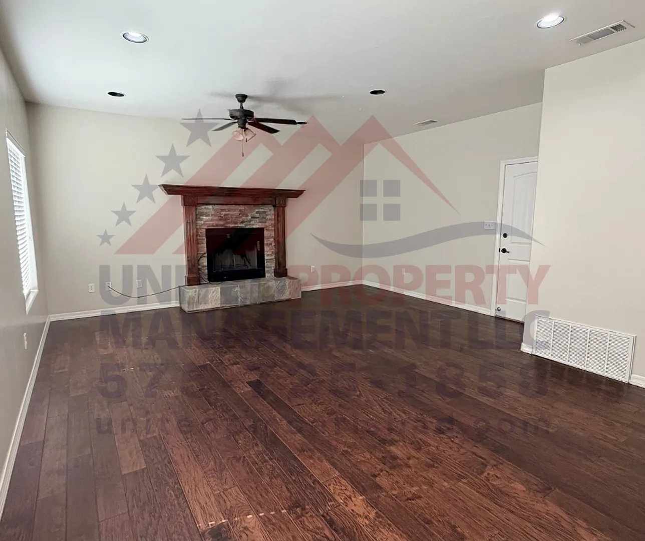 Spacious 4-Bedroom Home in Carlsbad NM — Photo 2