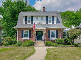 429 E Illinois St, Wheaton, IL 60187