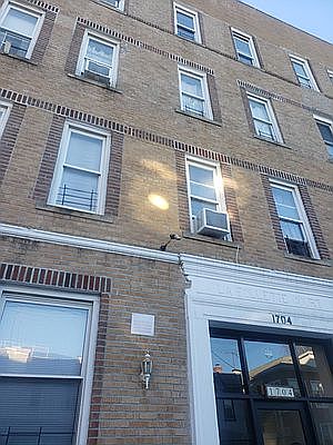 3rd image of 1704 E 15th St #D