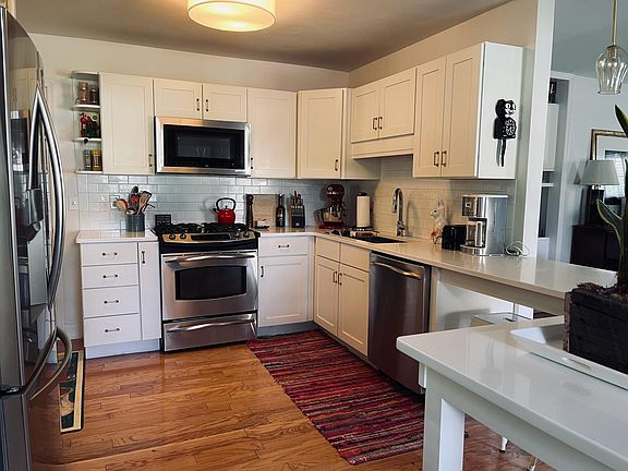 3rd image of 207 Westfield Dr