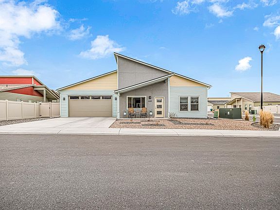 3rd image of 3129 Crystal River Dr