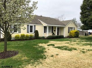 5 Country Club Dr, Northfield, NJ 08225