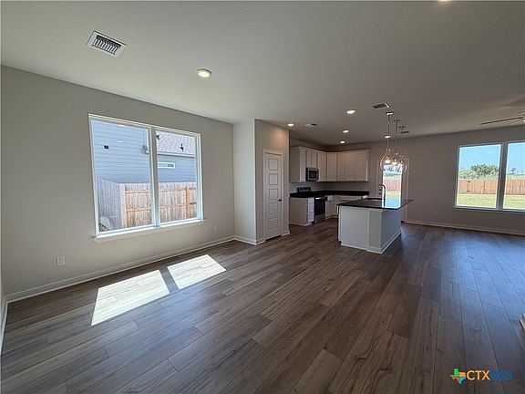 4th image of 6906 McGregor Loop