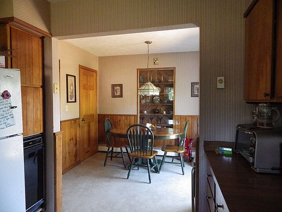 5th image of 236 Glasgow St