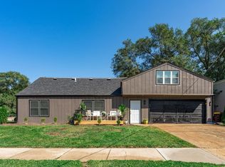 1702 Log Cabin Ave, Rockford, IL 61108