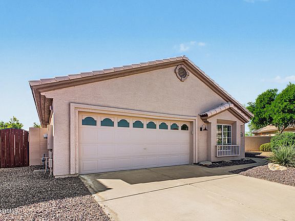 3rd image of 10776 N 119TH Street