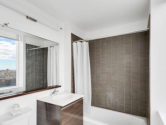 5th image of 66 Rockwell Pl APT 37D