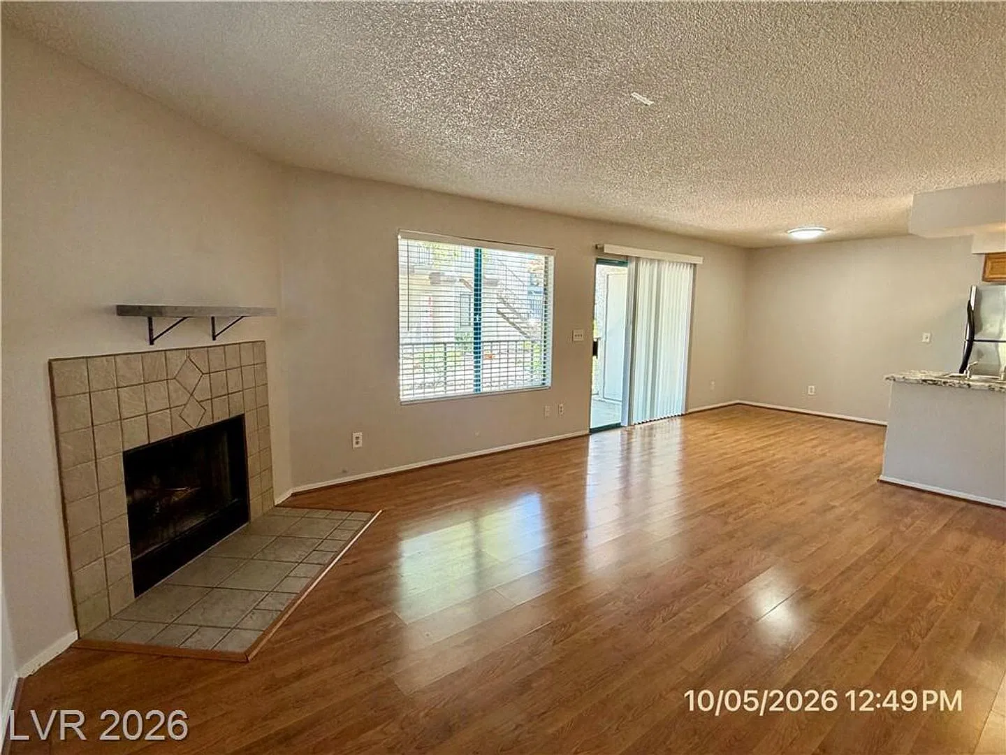 First-Floor Condo with Private Patio, Fireplace & Community Pool — Photo 3