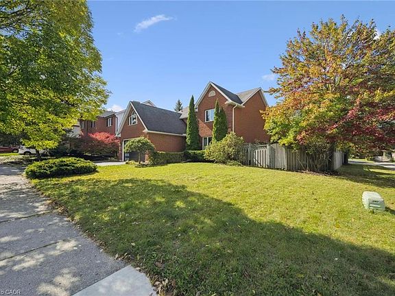 4th image of 599 Beechwood Dr
