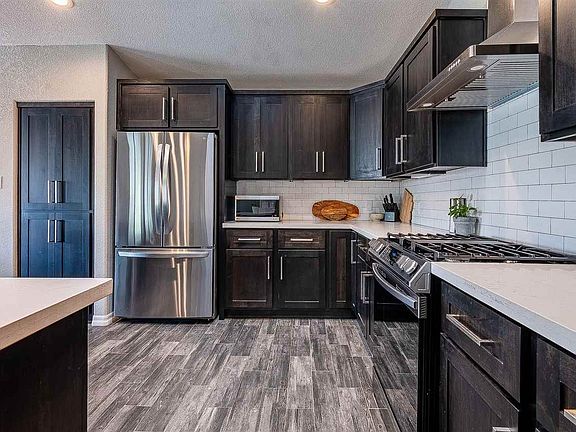 4th image of 10622 E 38th Ln