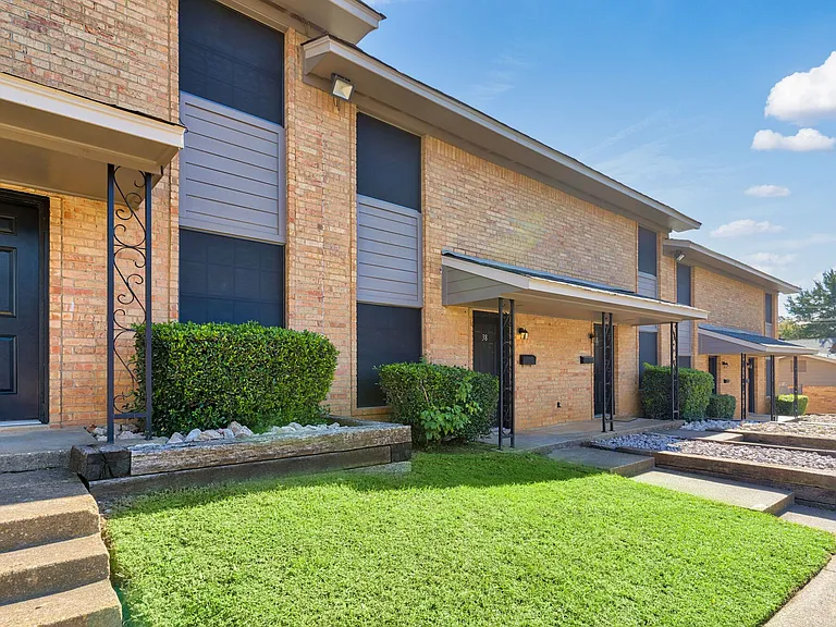 Troup Townhomes — Photo 37