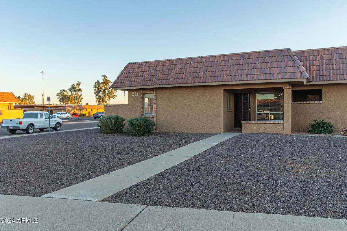 Building Photo - 511 W Blackhawk Dr #4