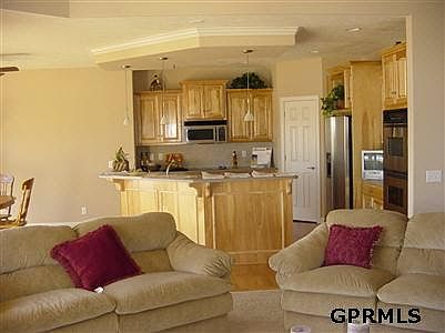 2nd image of 2221 Broadwater Dr