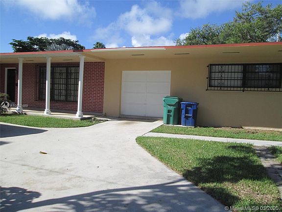 3rd image of 18510 Atlantic Blvd Unit 1