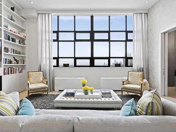2nd image of 360 Furman St #636/637