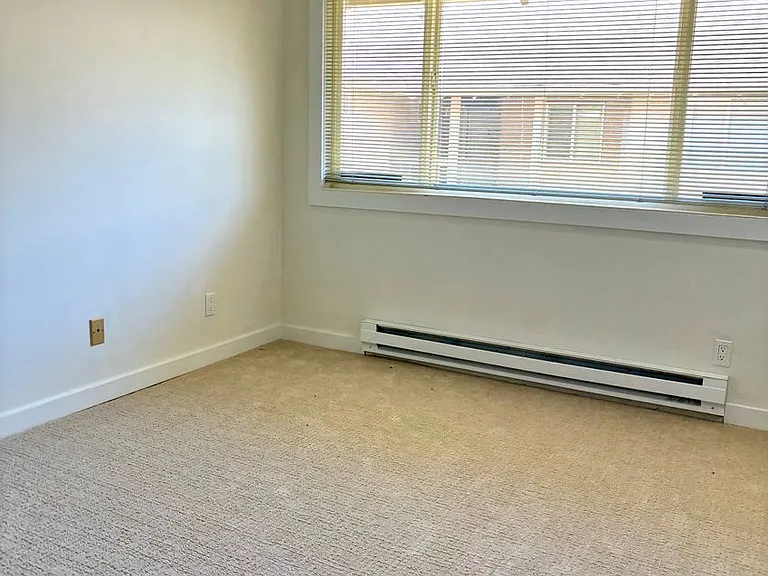 Meydenbauer Court Apartments — Photo 7