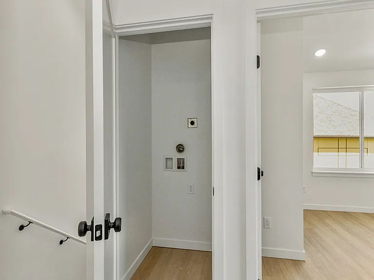 832B S Sullivan St #B — Photo 14