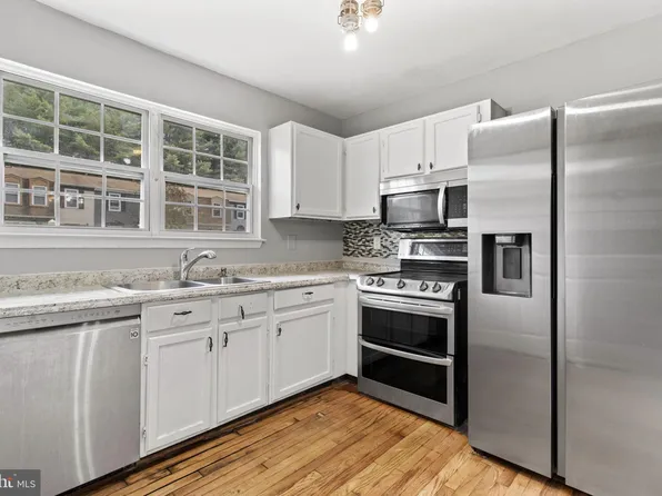 5903 Applegarth Pl, Capitol Heights, MD 20743