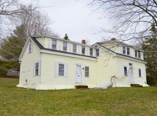 40 School St, Winterport, ME 04496