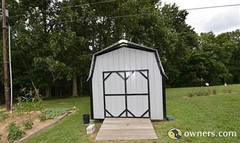 metal storage building w/2 lofts