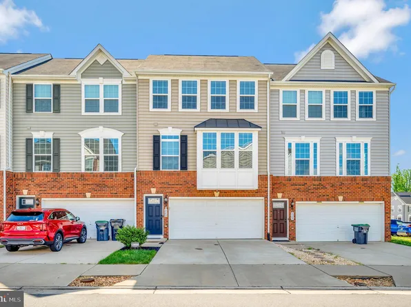 323 Streamview Dr, Fredericksburg, VA 22405