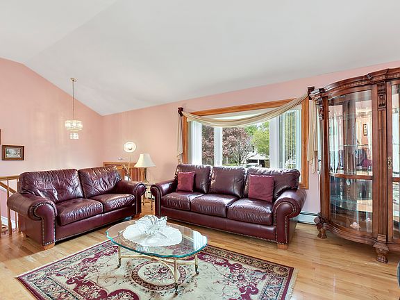 5th image of 2627 Farsund Dr
