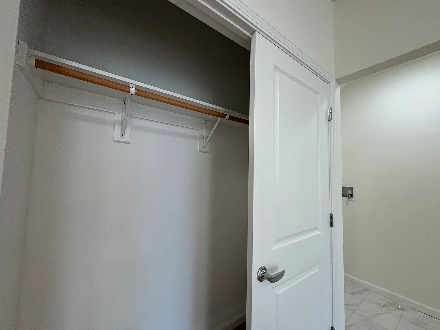 2 bed, 930 sqft, $2,340 — Photo 4